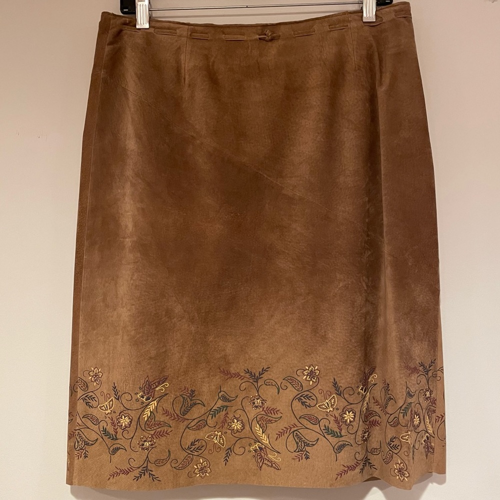 Express Genuine Leather  Skirt Floral Design Size 9/10